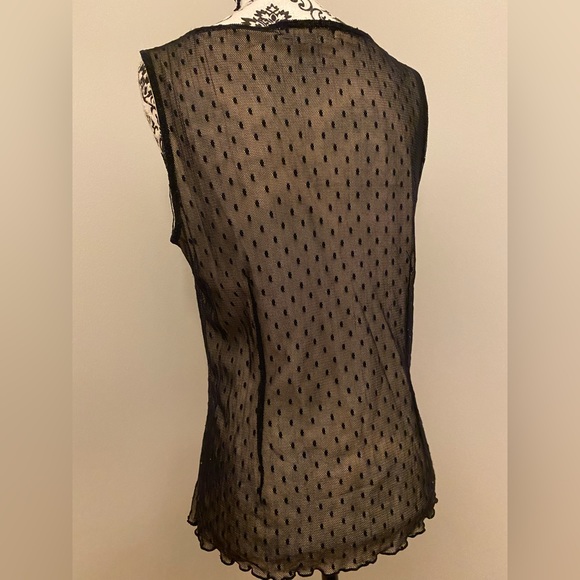 Cute Lace Top with Cream lining - Picture 3 of 4